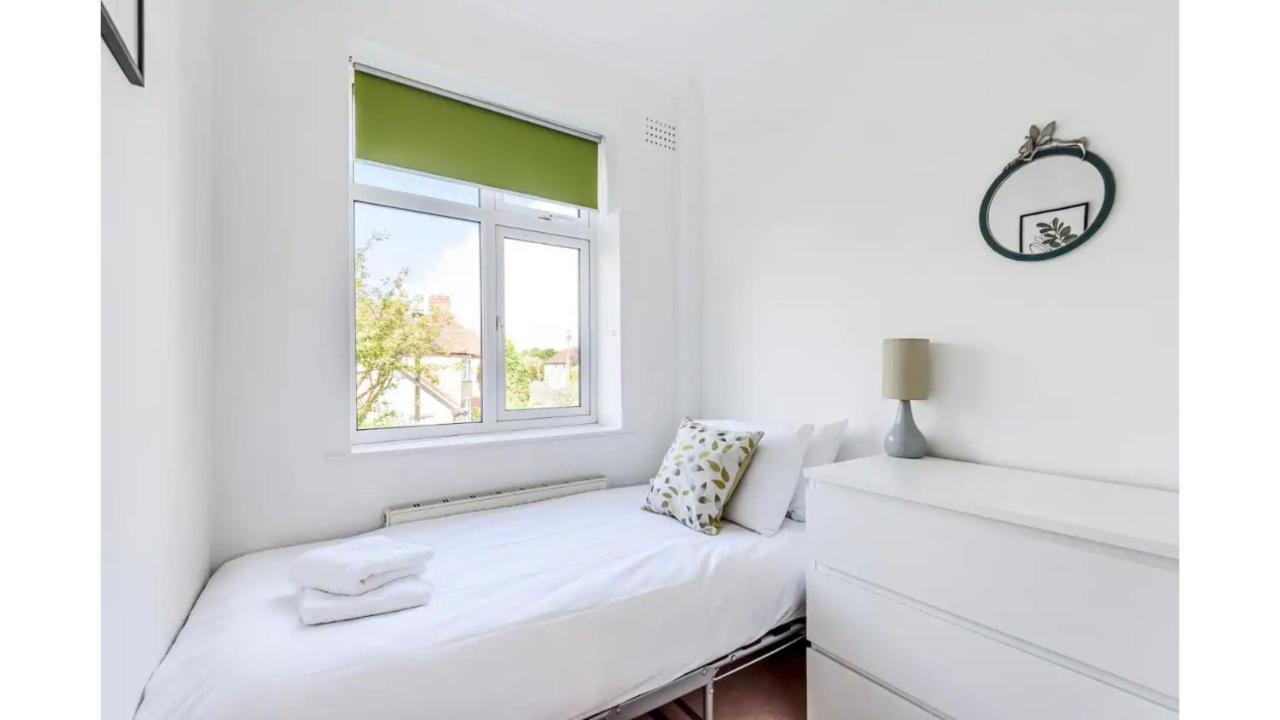 Pass The Keys Lovely 3 Bedroom Garden Home In Oksford Zewnętrze zdjęcie